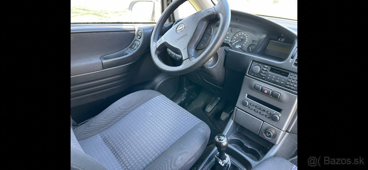 Opel zafira 2,2 dti - 11