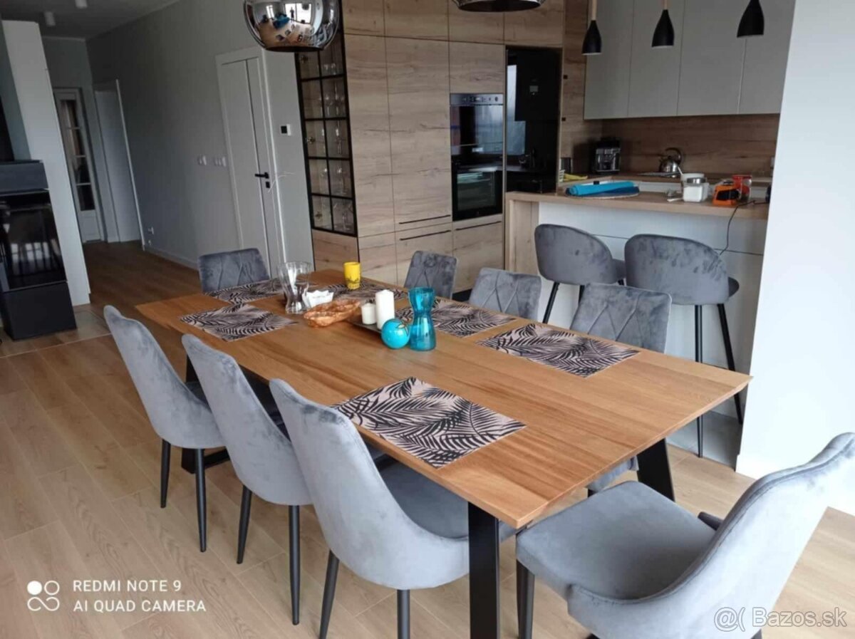 Dubové stoly z masívu - 11