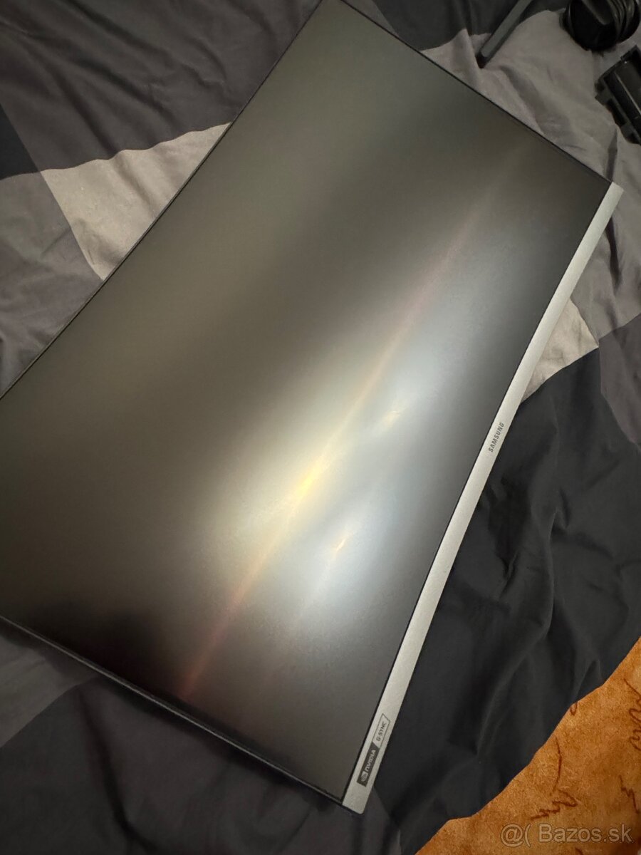 monitor Samsung C27RG50F QR 27”. - 11