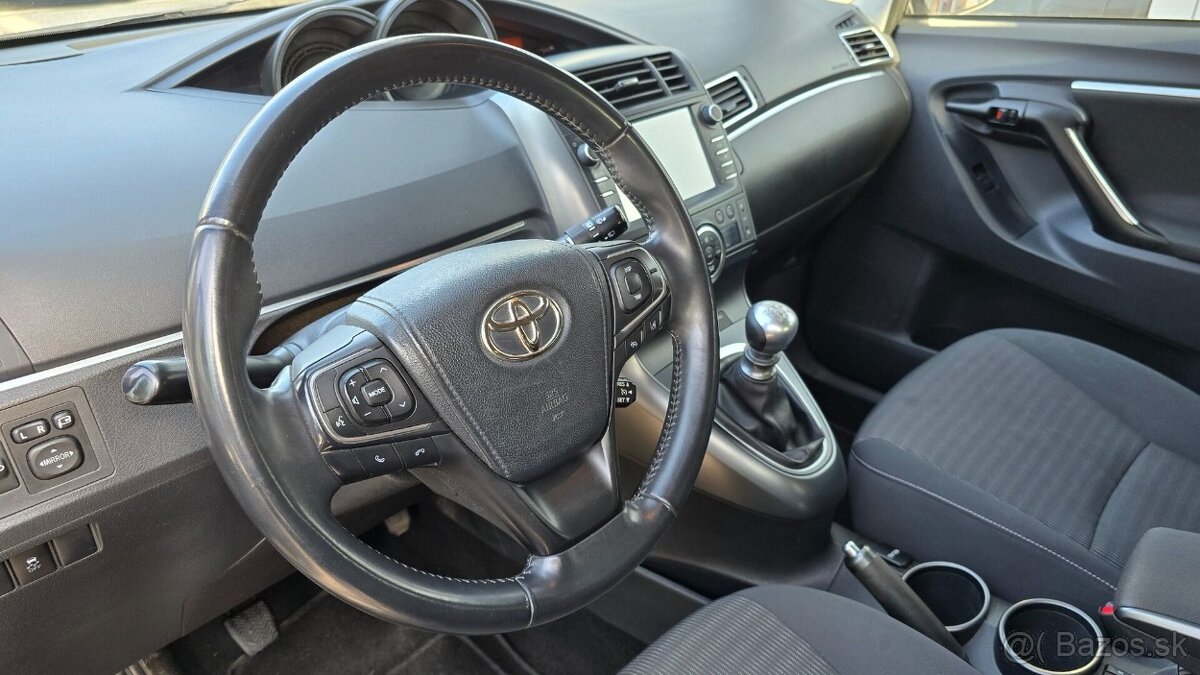 Toyota Verso 1.8 Valvematic Active Trend - 11