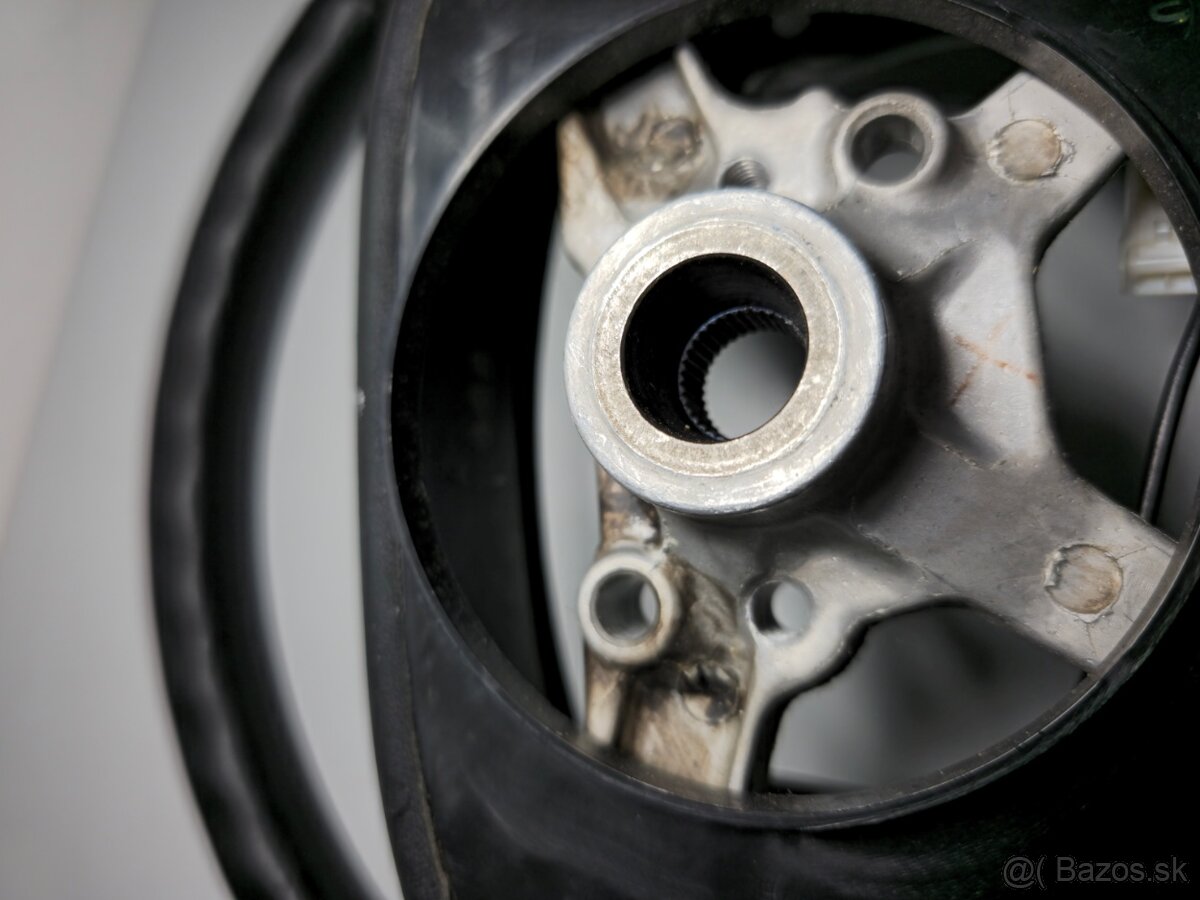 Kožený volant momo impreza forester wrx sti - 11