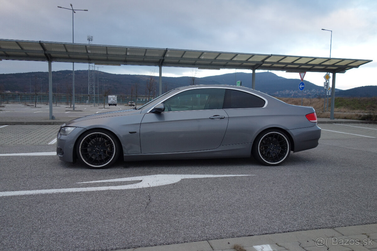 BMW E92 335i - 11
