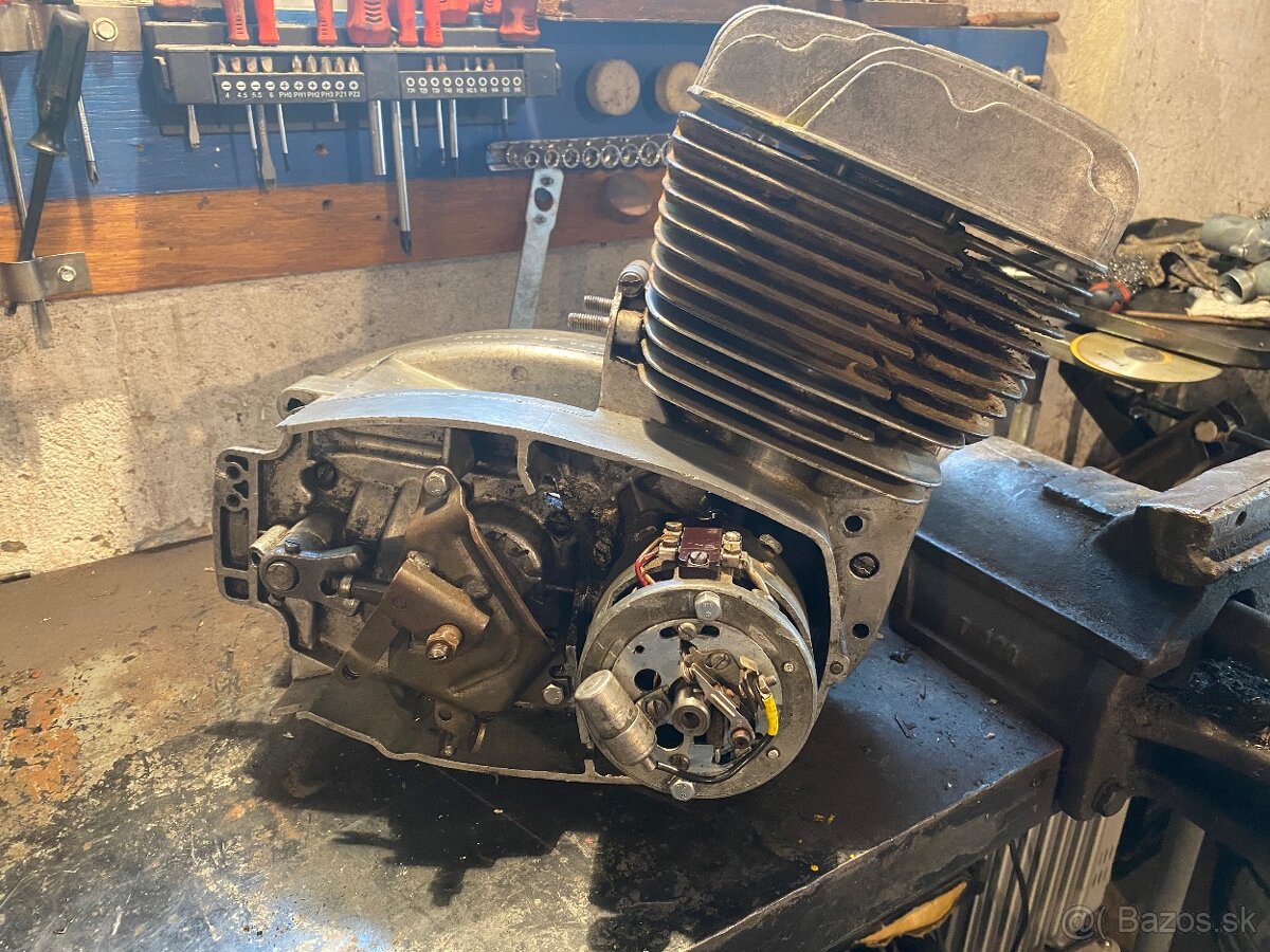 Opravy a servis motocyklov a záhradnej techniky - 11