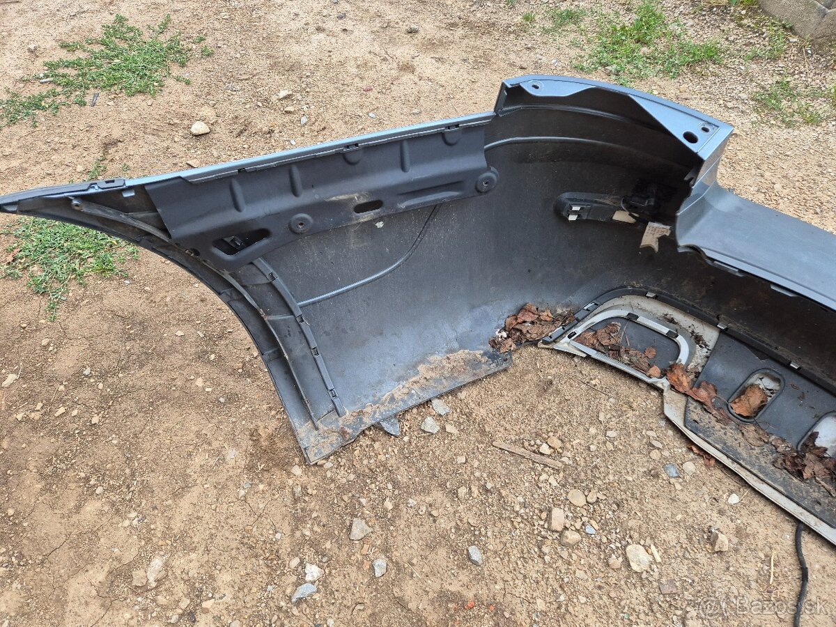 Predám zadný nárazník na Škoda Octavia II 2 SCOUT - 11