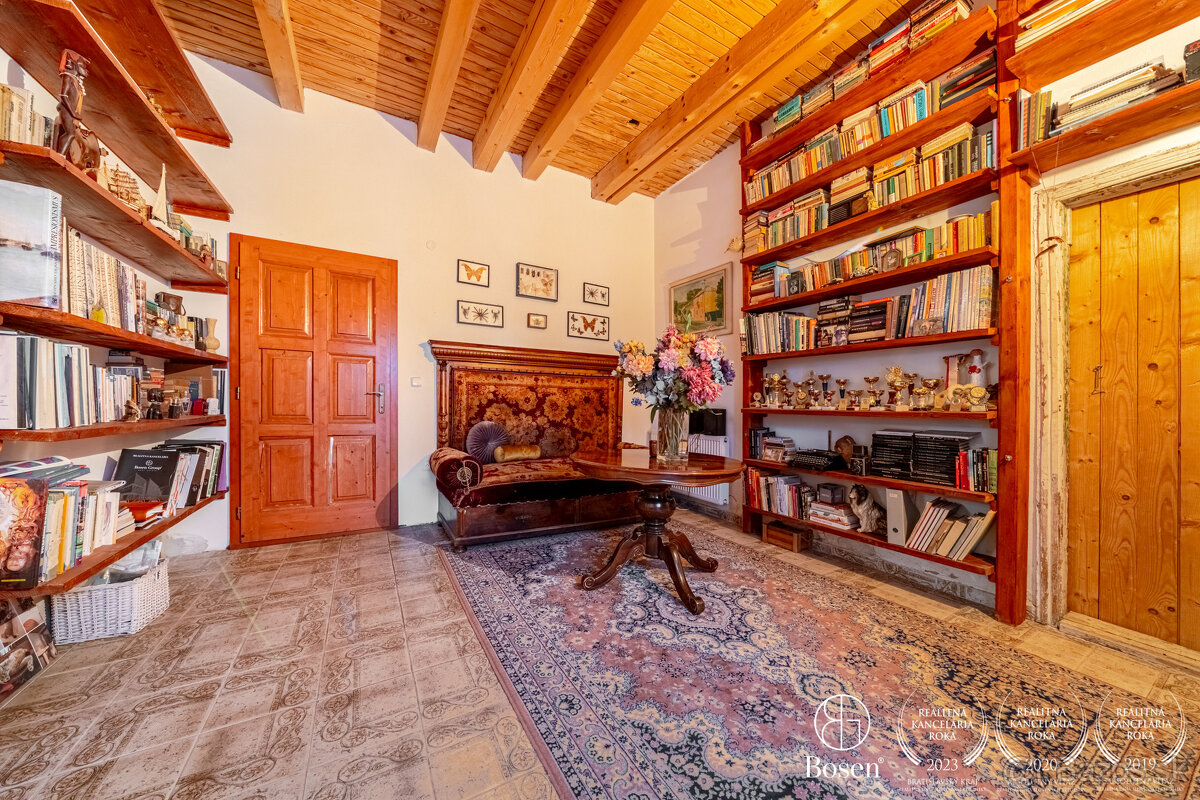 BOSEN | Jedinečné vidiecke sídlo, RD, stajňa, 30 000 m² poze - 11