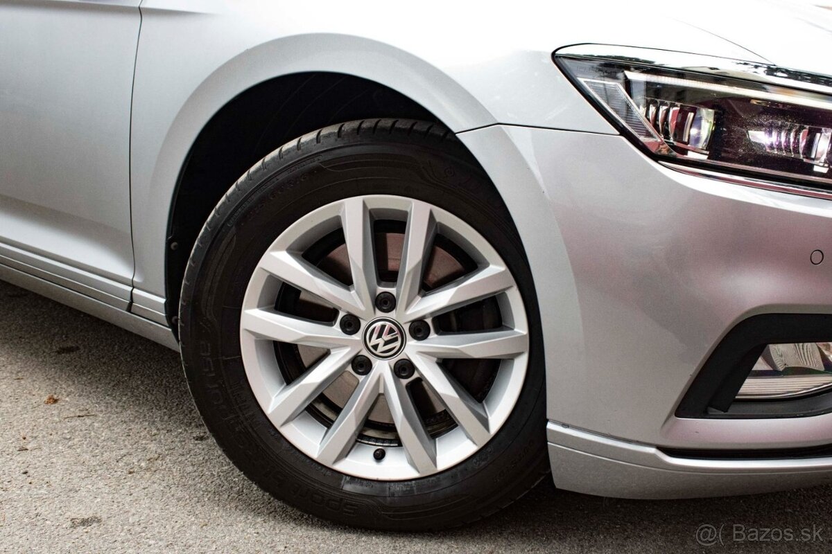 Volkswagen Passat Variant 1.6 TDI 88Kw - 11