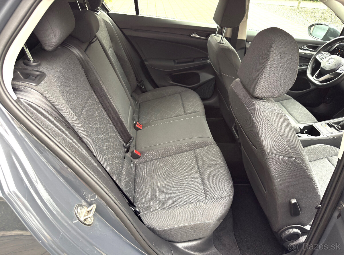 Volkswagen Golf VIII 2.0TDI,85kw,LIFE,2021 - 11