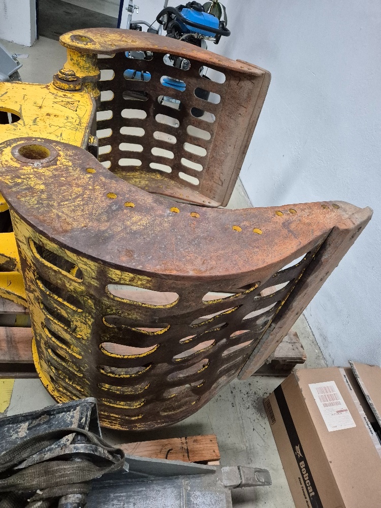 Hyundai HX145LCR OilQuick + drapak - 11