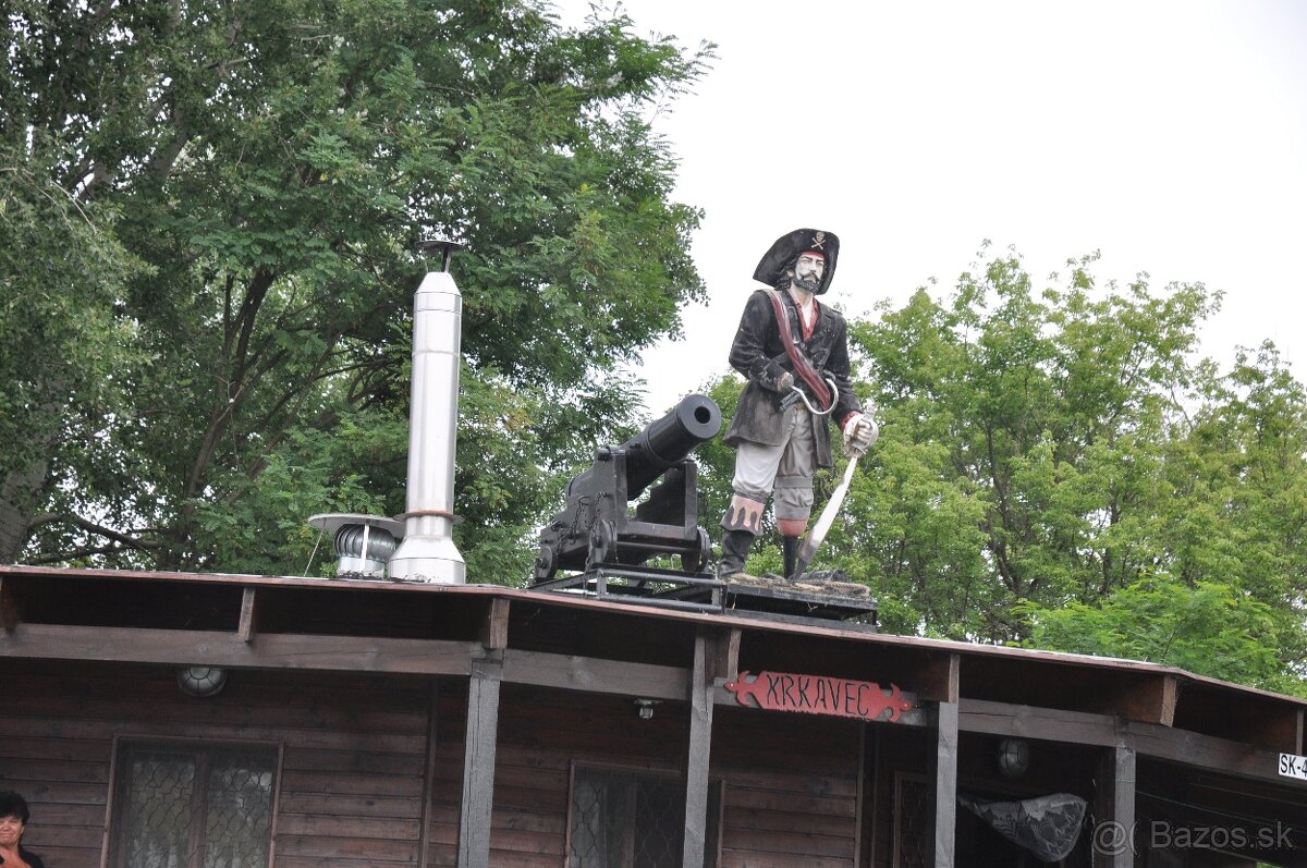 jedinecny houseboat v lukravivnej lokalite Jarovecke rameno - 11