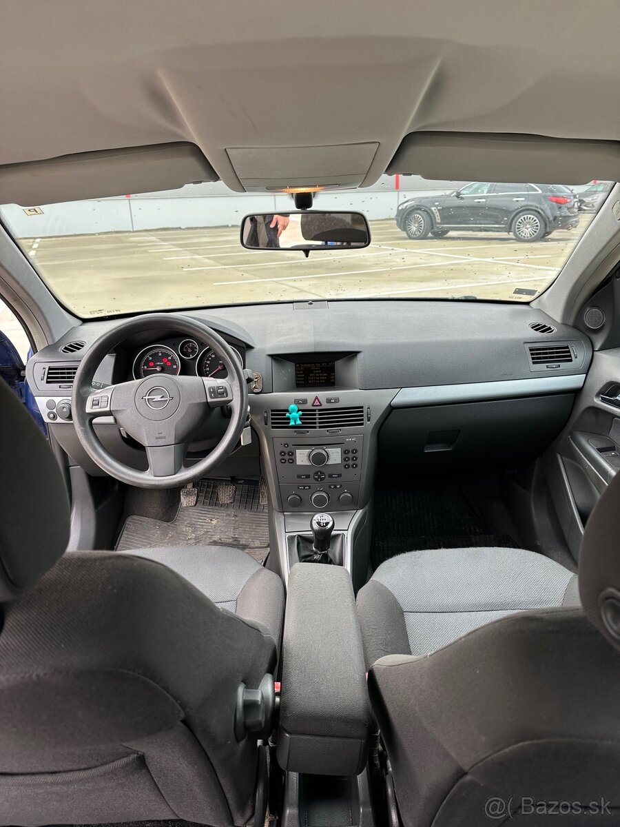 Opel Astra H - 11