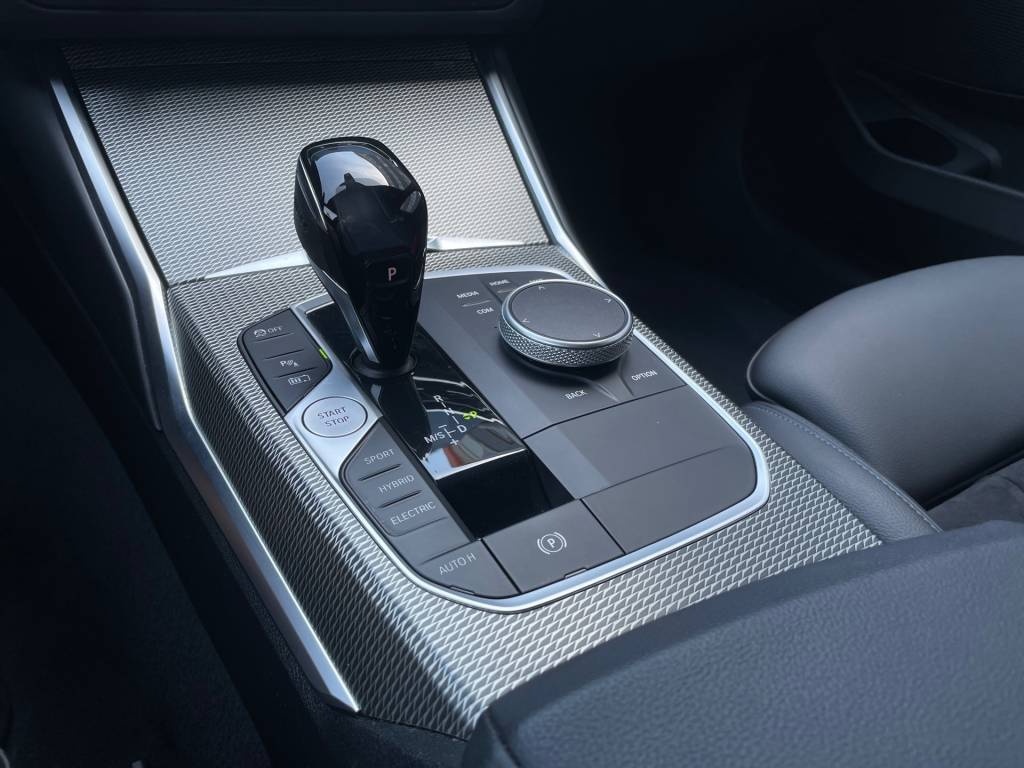 BMW Rad 3 Touring 320e xDrive - 11