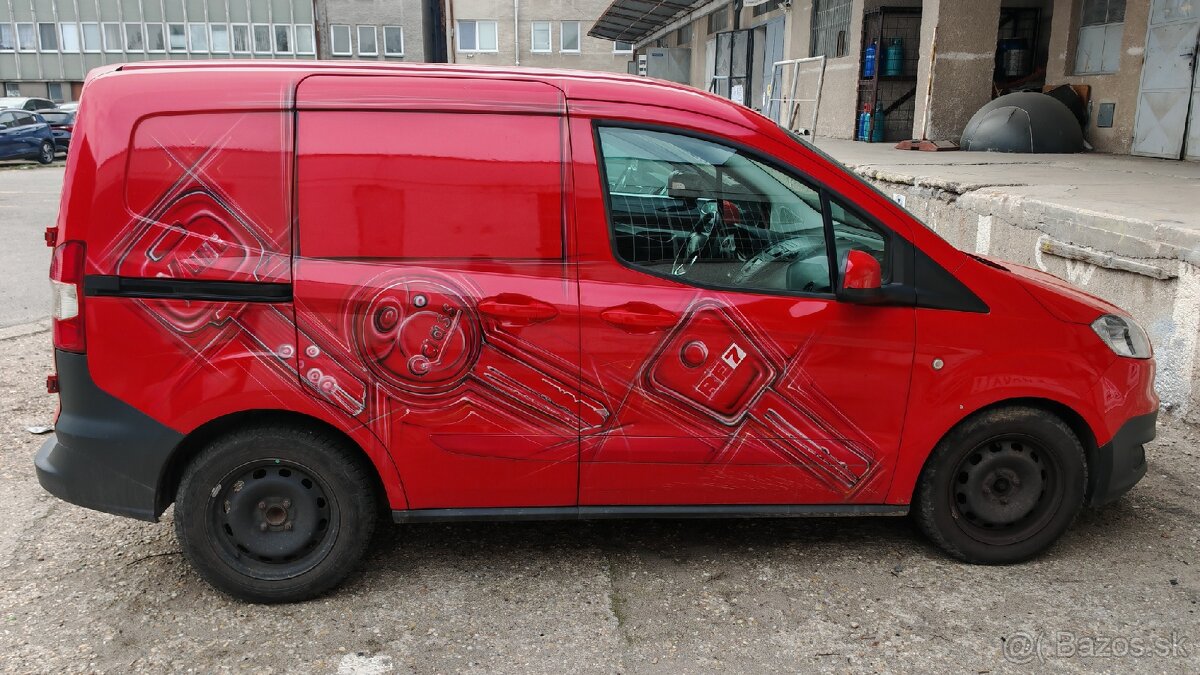 Ford Tranzit Courier - 11