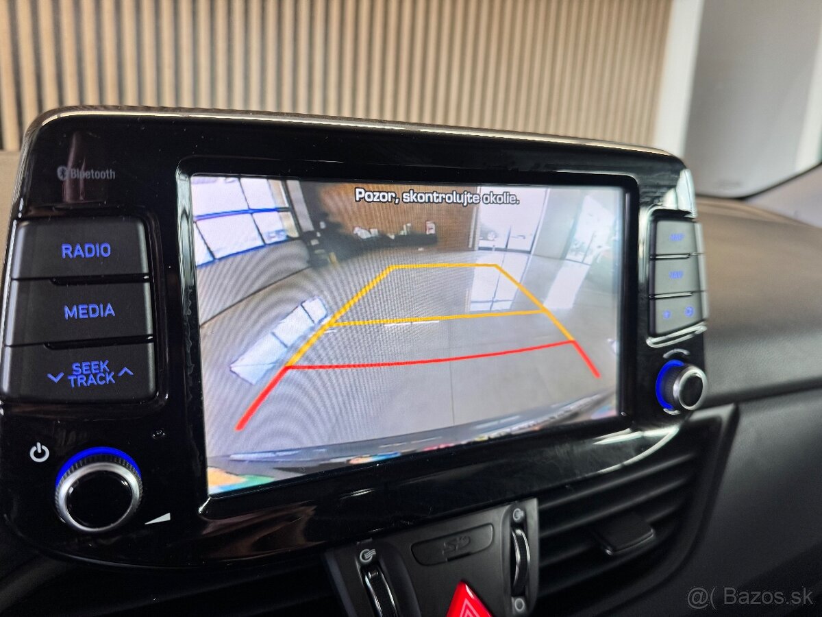 Hyundai i30 Combi 1.6 CRDI 2020/117 tisíc km - 11