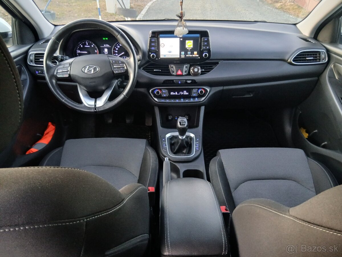 Hyundai i30 CW 1.6CRDI 81KW 2018 - 11