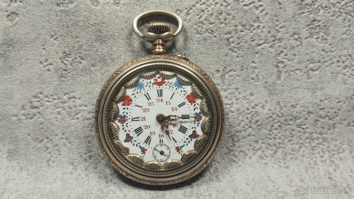 Pánské stříbrné zdobené kapesní tzv. štýrské hodinky. AG - 11