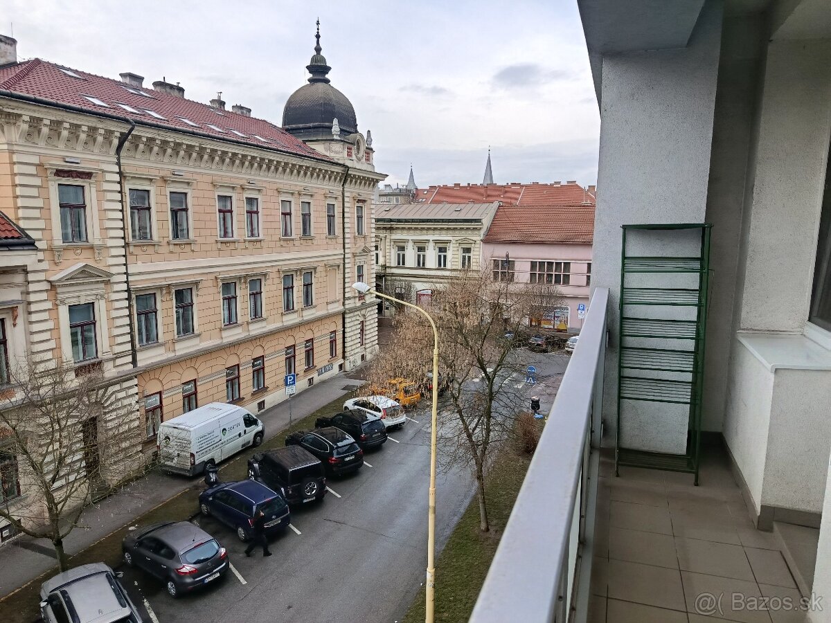 Košice centrum 4 izbový prenájom - 11