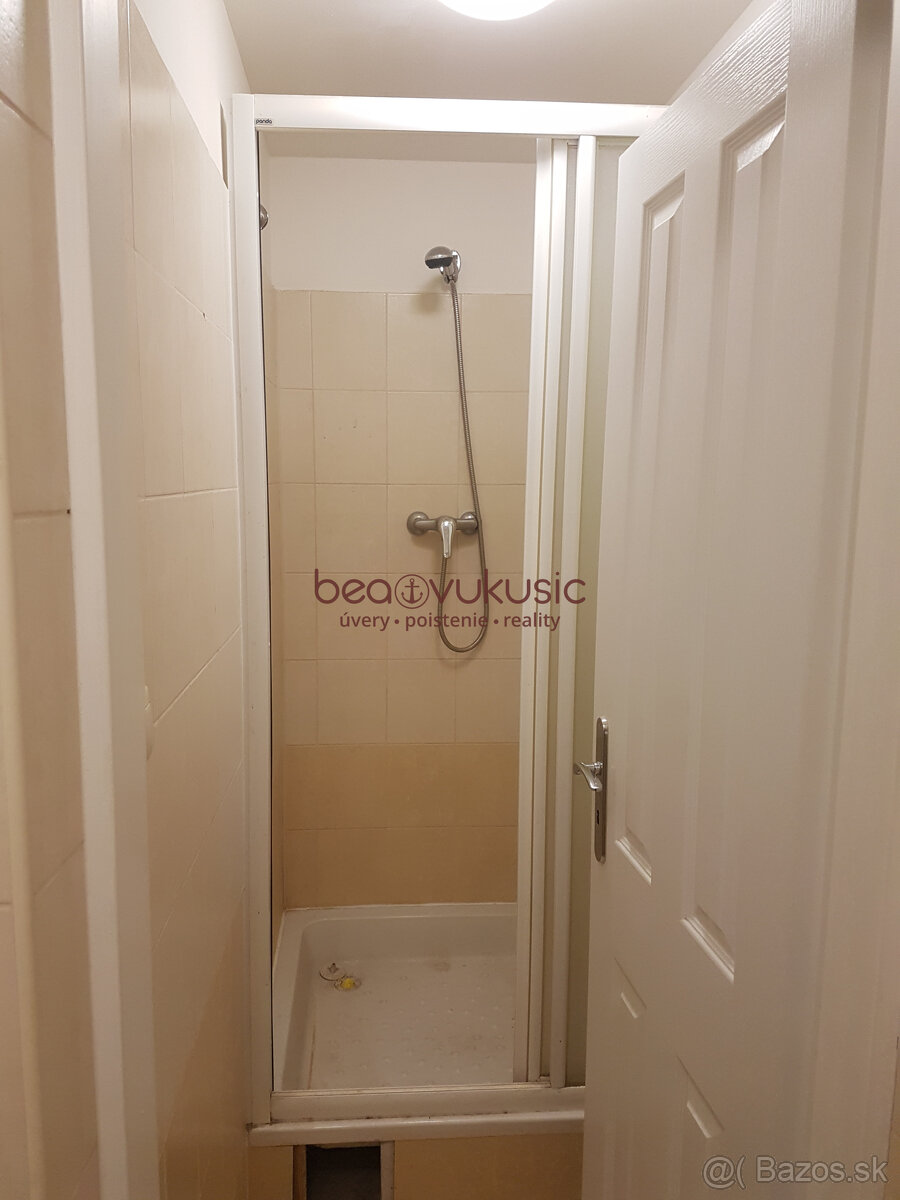 NA PRENÁJOM - podnikajte v Starom Meste - na HLAVNEJ ulici - 11