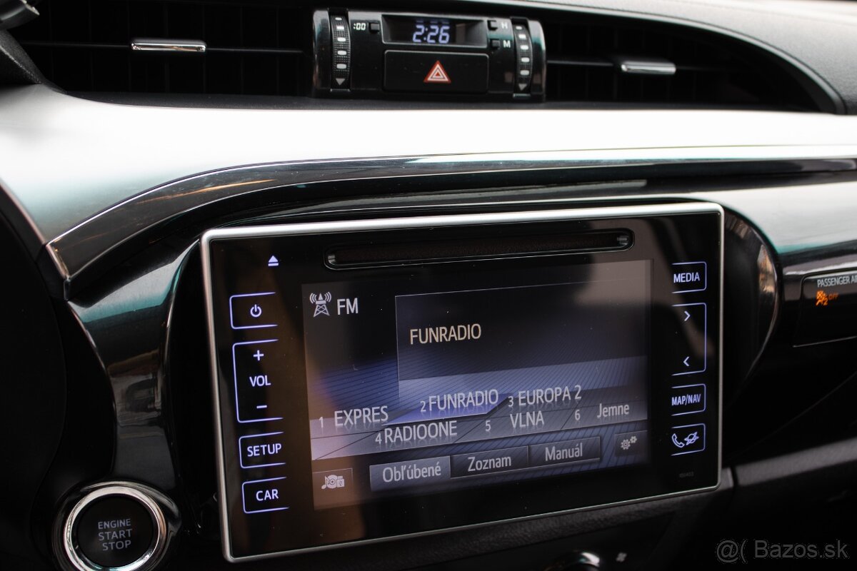 Toyota Hilux DC 2.4 I D-4D Executive A/T - 11