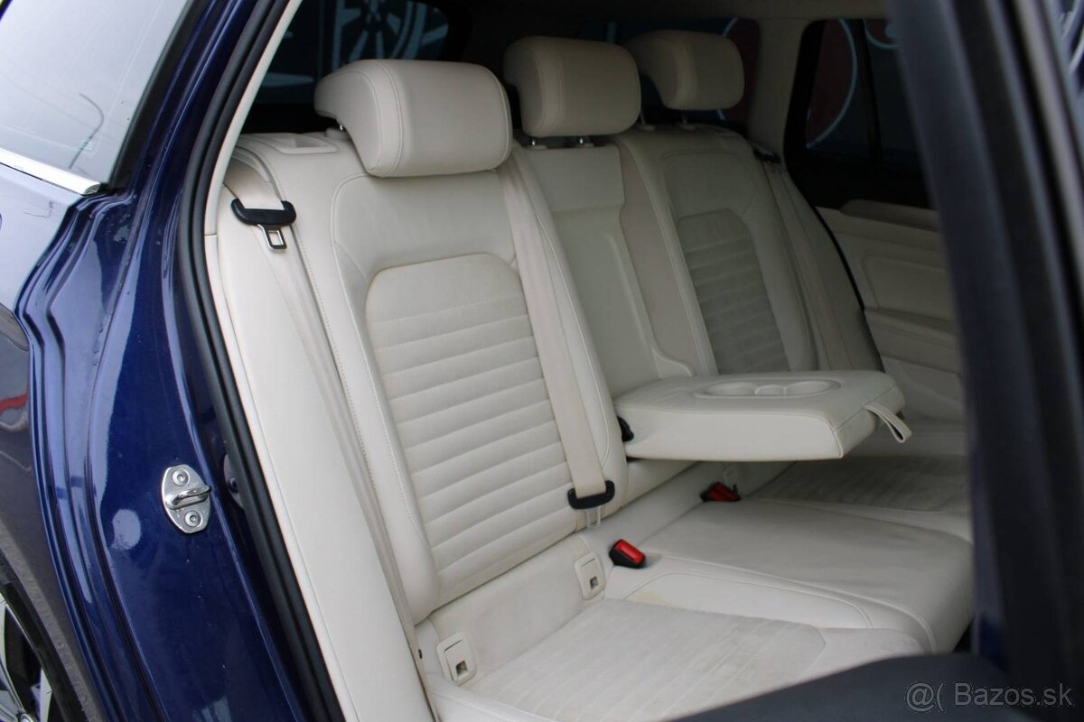 Passat VARIANT 2.0 TDI 140kW DSG Highline, Virtual - 11