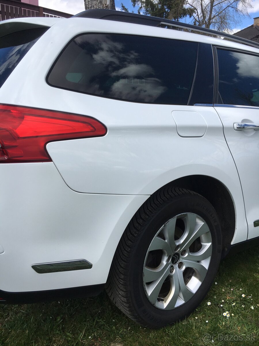 Predám Citroen C5 r.v.2015.cena 4900€ - 11
