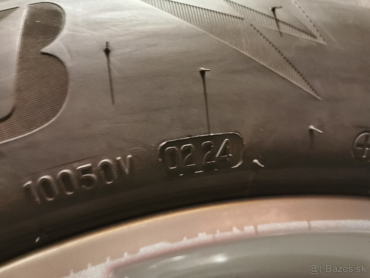 Audi Q4 e-tron - originál 19" alu s pneu - DOT 24 7+ mm - 11