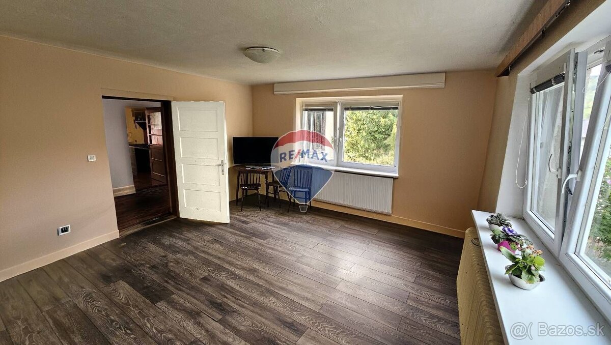 Dom Gemerská Poloma 8 izieb 2kuchyne 2kúpelne, pozemok 1037m - 11