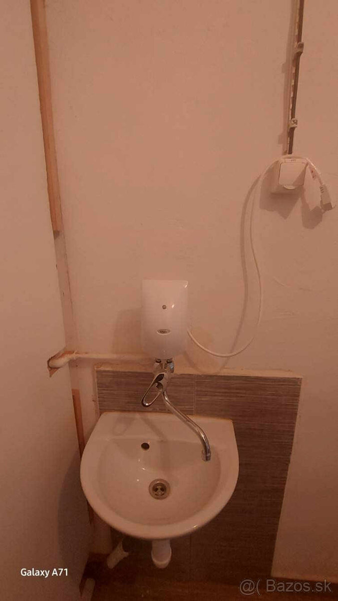 Reality Kolesár prenajíma sklad 632 m2, Jazero Košice IV - 11