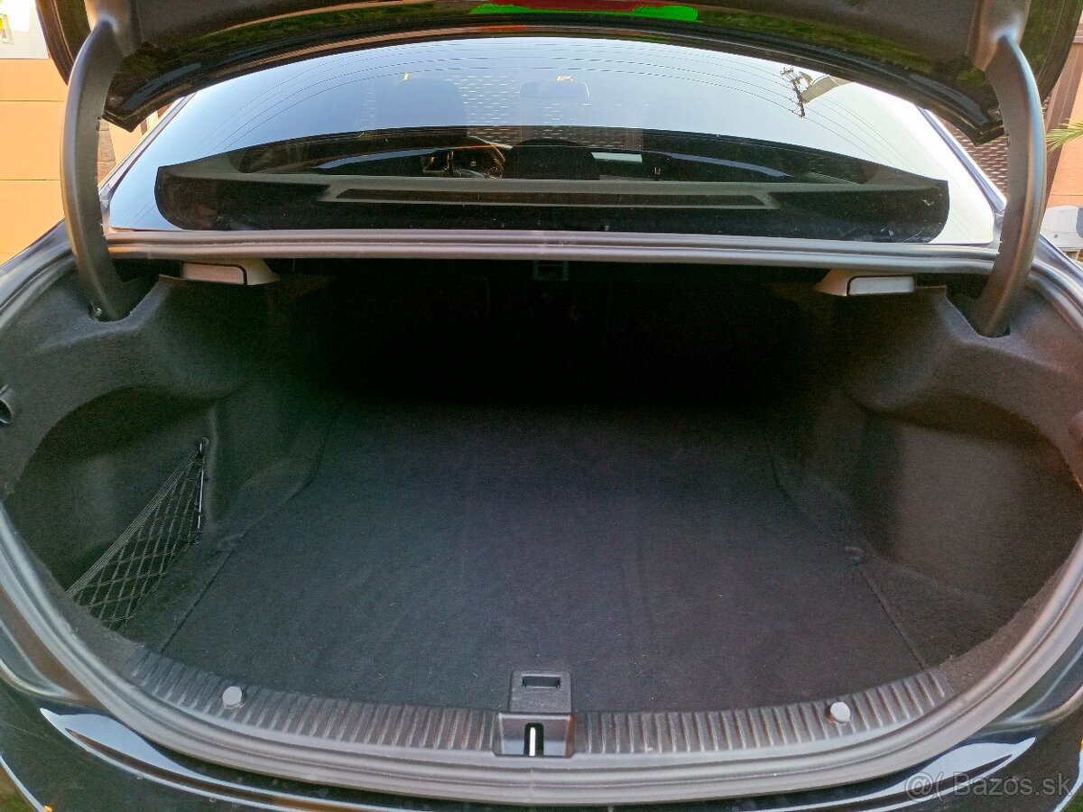 Mercedes Benz C benzín 105tis km - 11