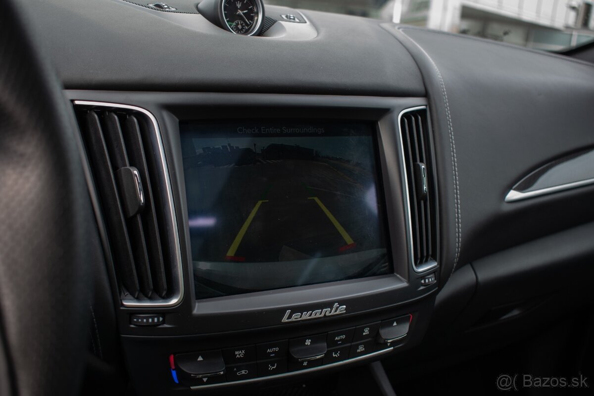 Maserati Levante SQ4 - 11