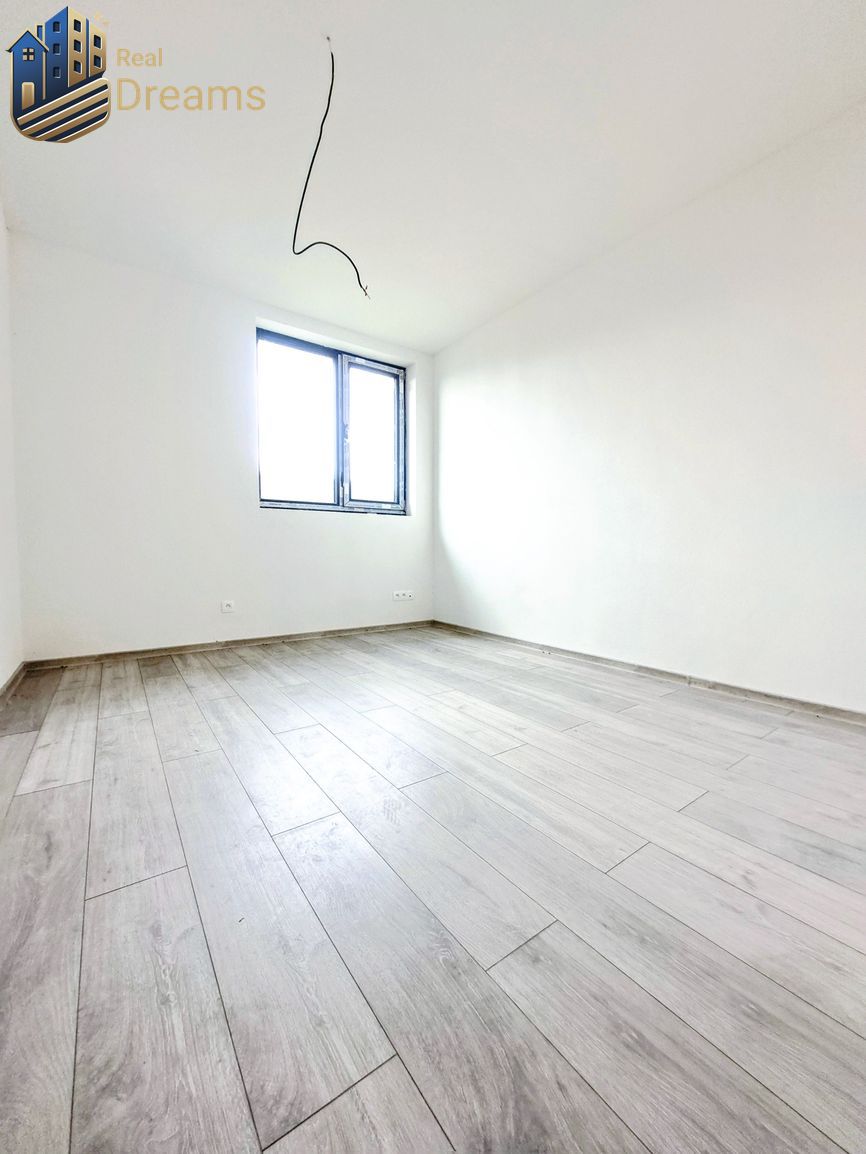 Priestranné novostavby 4-izbových rodinných domov v meste Ša - 11