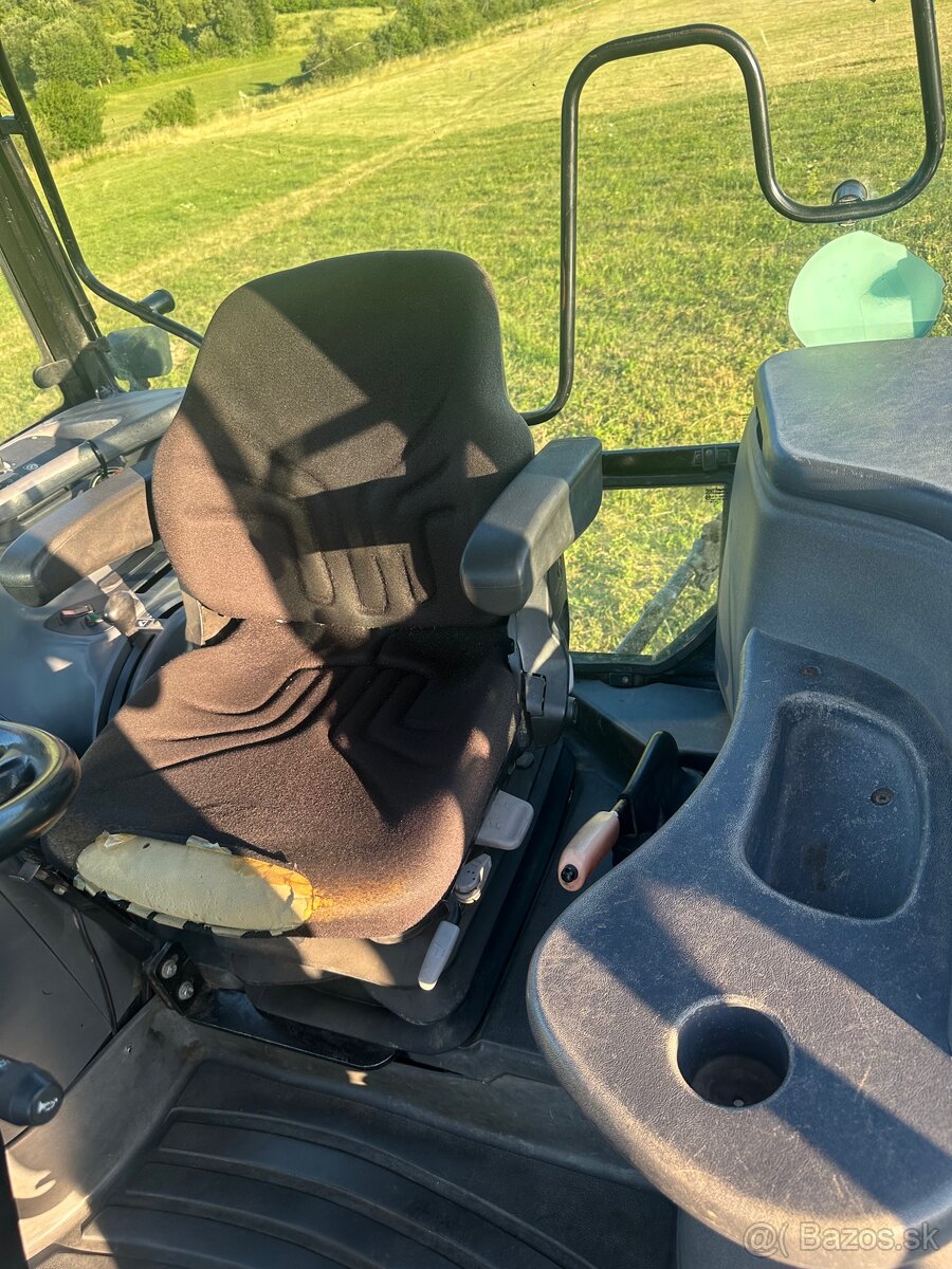 New Holland TS90 - 11