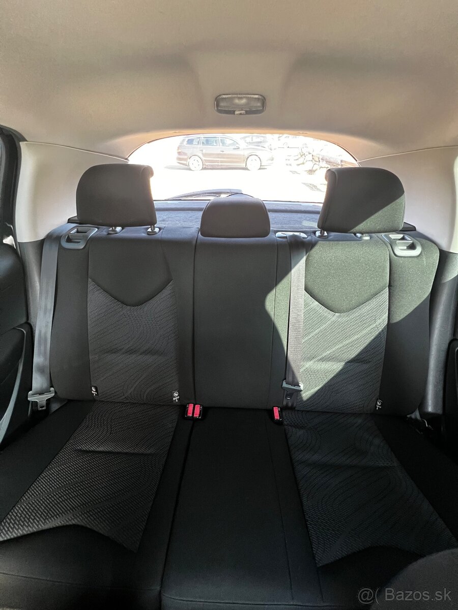 Predám Peugeot 308 1.6 Diesel r.v. 2012 - 11