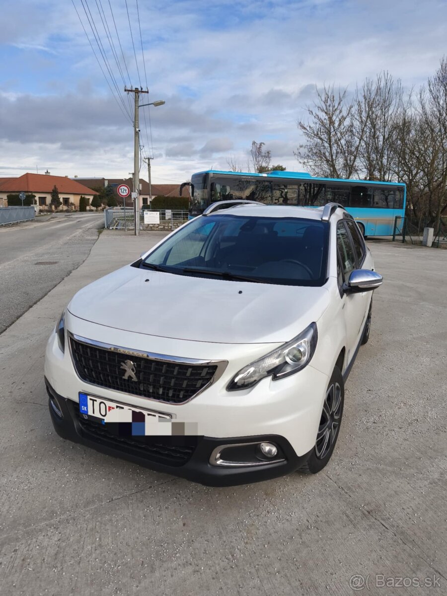Peugeot 2008 - 11