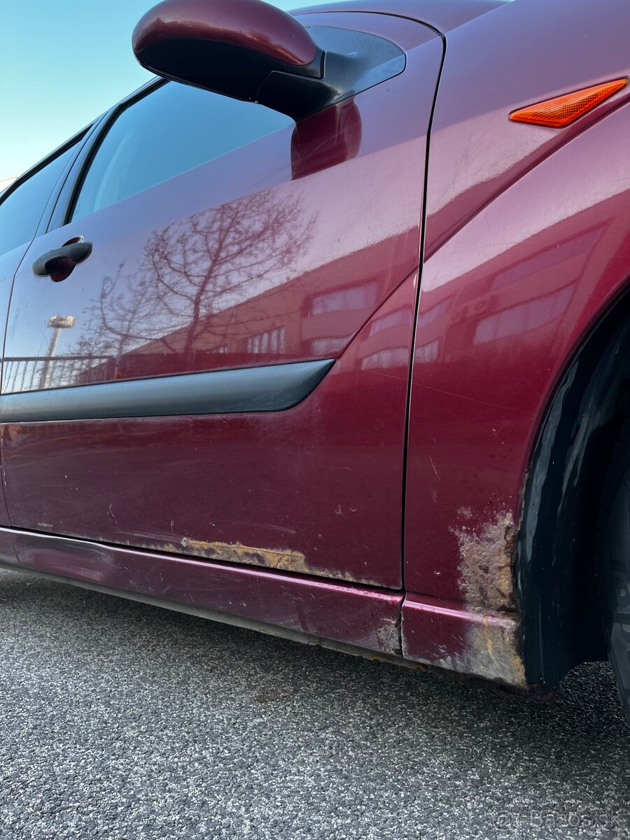 Ford Focus 1.8tdci 74kw - 11