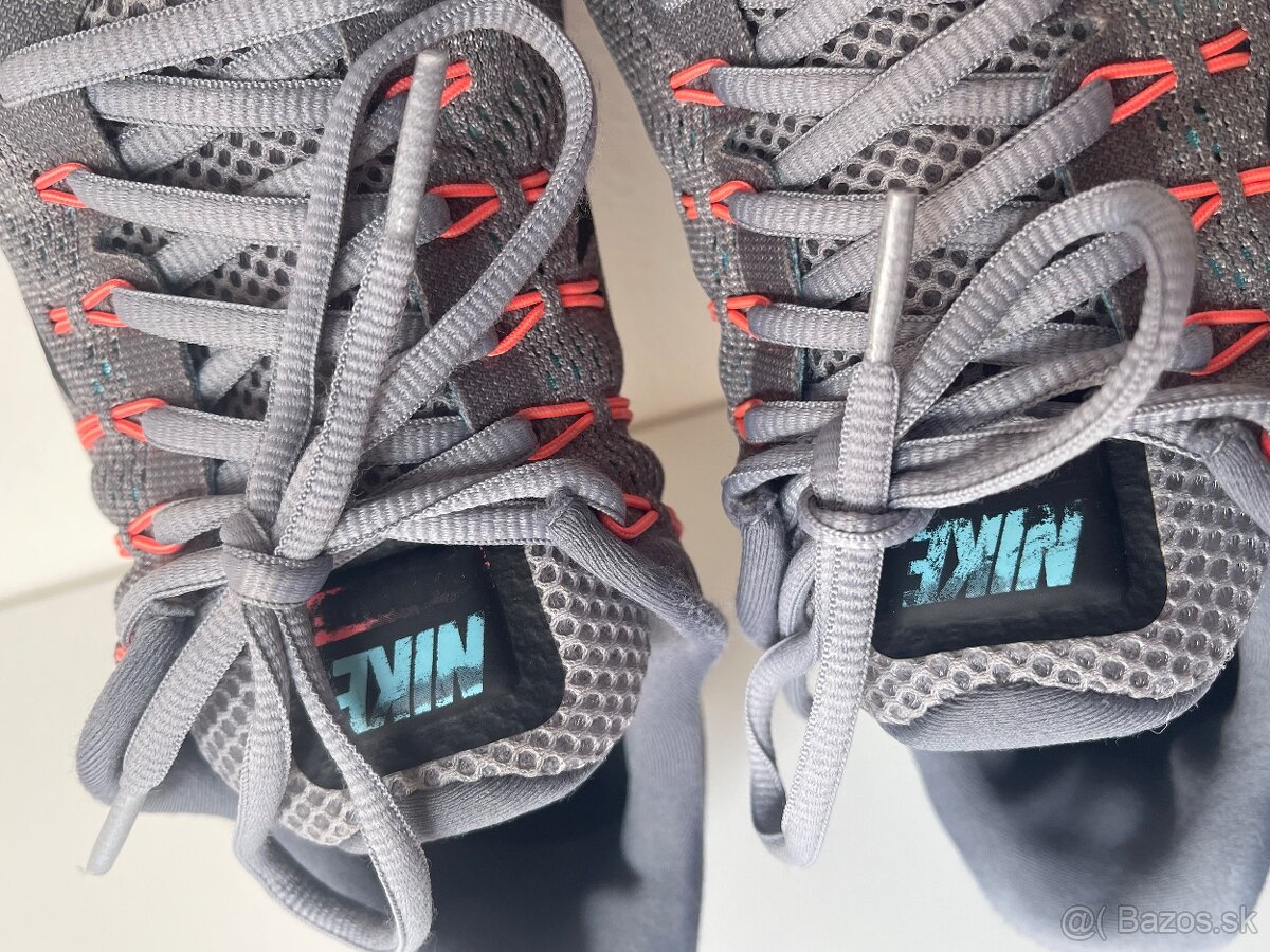 Nike Lunarglide 8 - č. 39 - 11