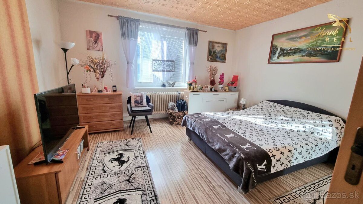 Rodinný dom s prístavbou - 11