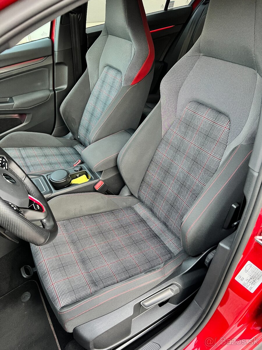 VW Golf 8 GTI 2,0 TSI DSG - 11