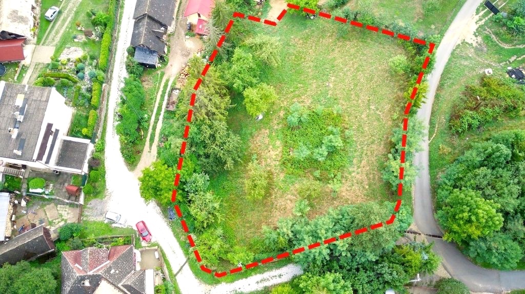 Gemerská Poloma - 1.701 m2 POZEMOK NA RD - 10 minút od RV - 11