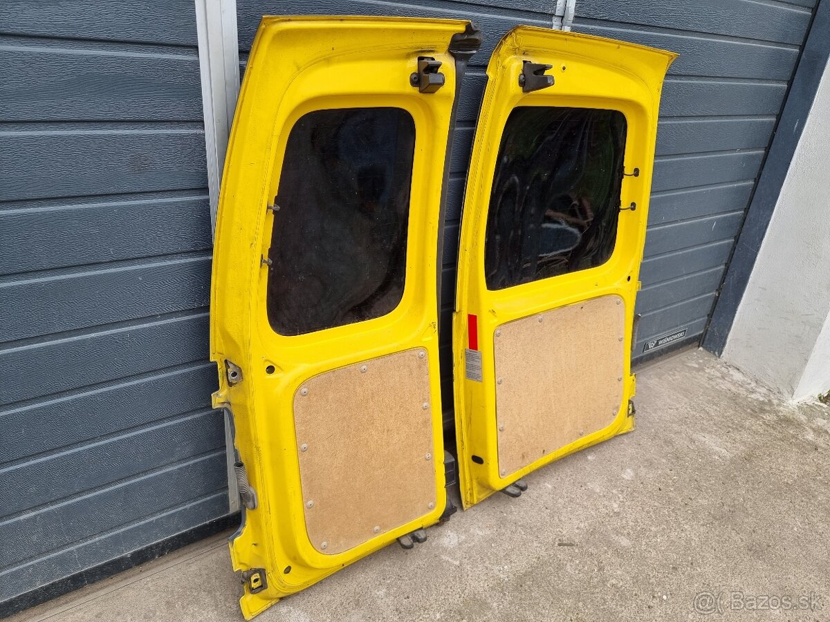 VW Cady kufrové dvere - 11