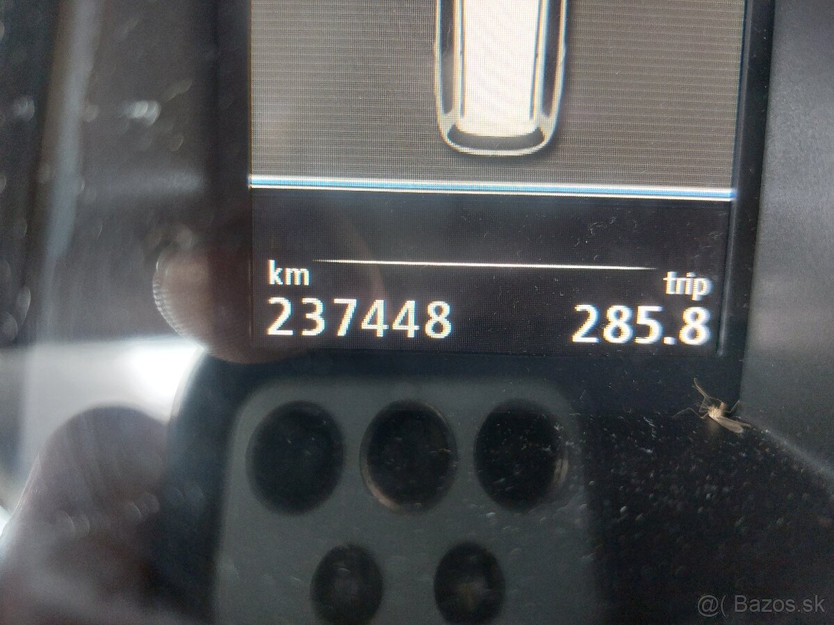 Volkswagen Passat Variant 2.0 TDI BMT Highline 4MOTION - 11