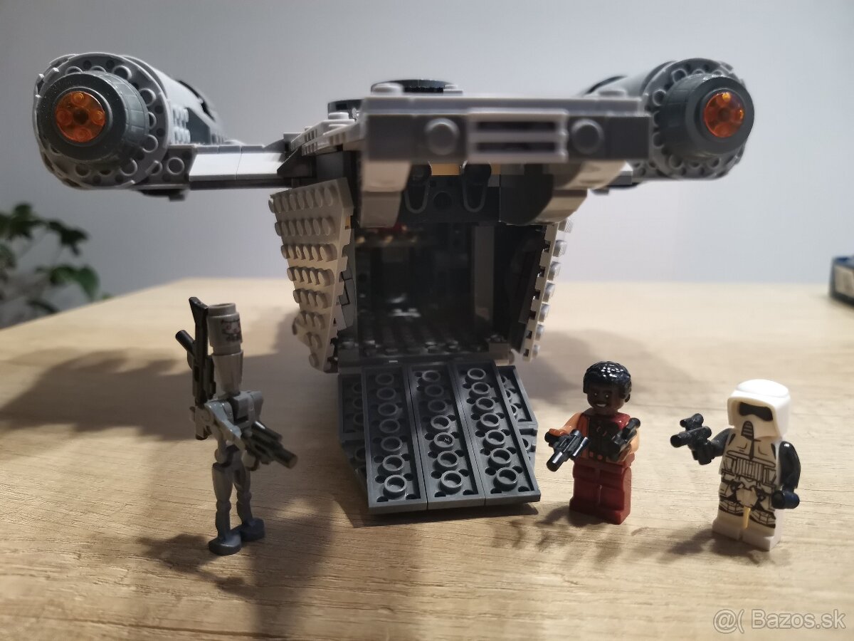 Star Wars - The Razor Crest - 11