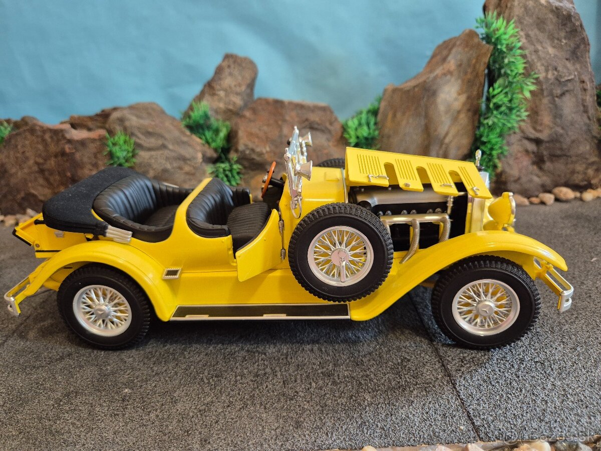 Prodám model 1:18 Mercedes Benz 630K 1927 - 11