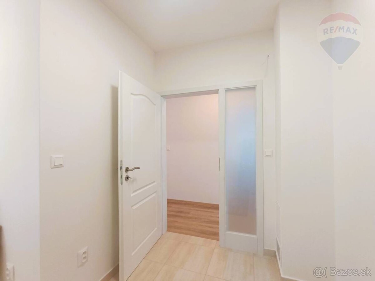 PRENÁJOM: Priestranný 3-izbový bungalov s parkovaním vo dvor - 11