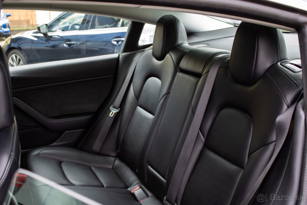 Tesla Model 3 Long Range - 11