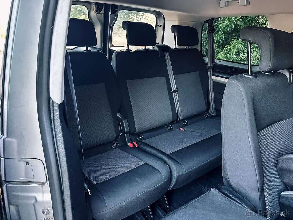 Peugeot Traveller 2.0 BlueHDi Active Long - 11