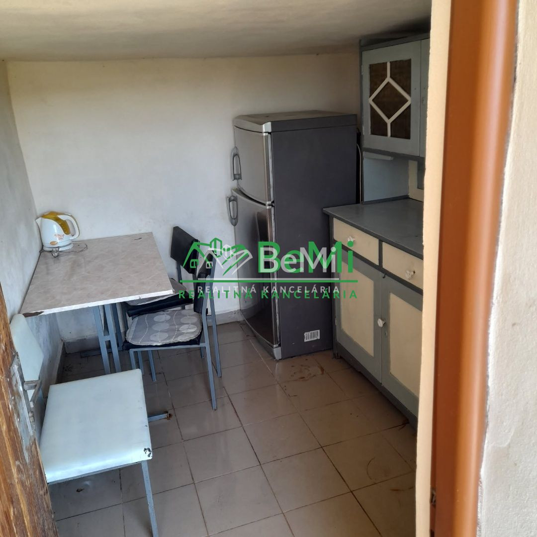 Útulná záhradná chata na predaj-Lučenec - 11