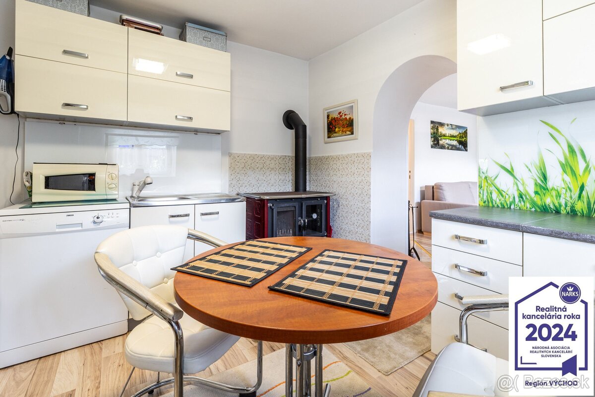 Dvojpodlažný rodinný dom, Medzev - 11