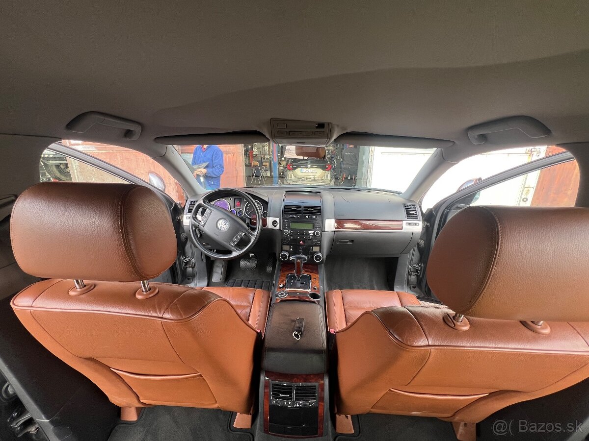 Volkswagen Touareg 3,2 benzin - 11