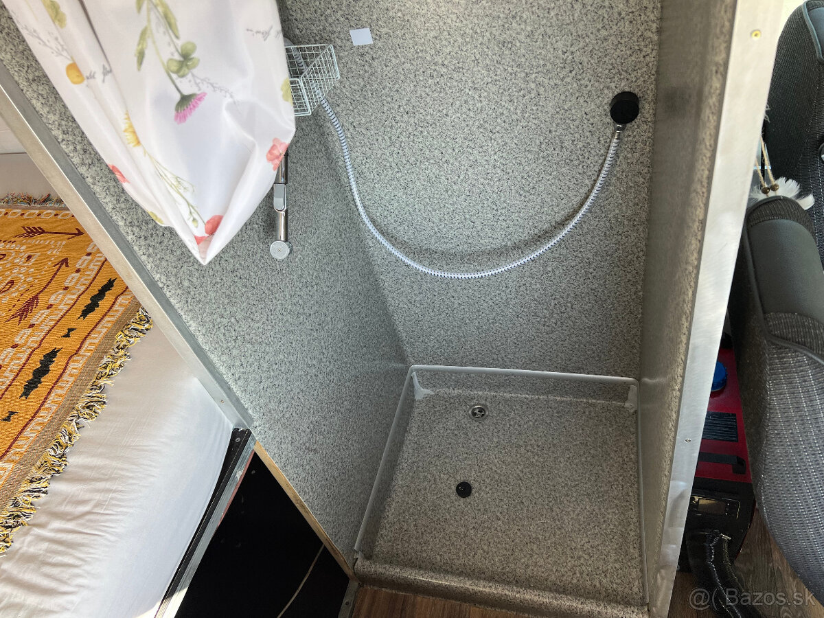 Obytná dodávka Ford Tranzit R.V.:2021 - 11