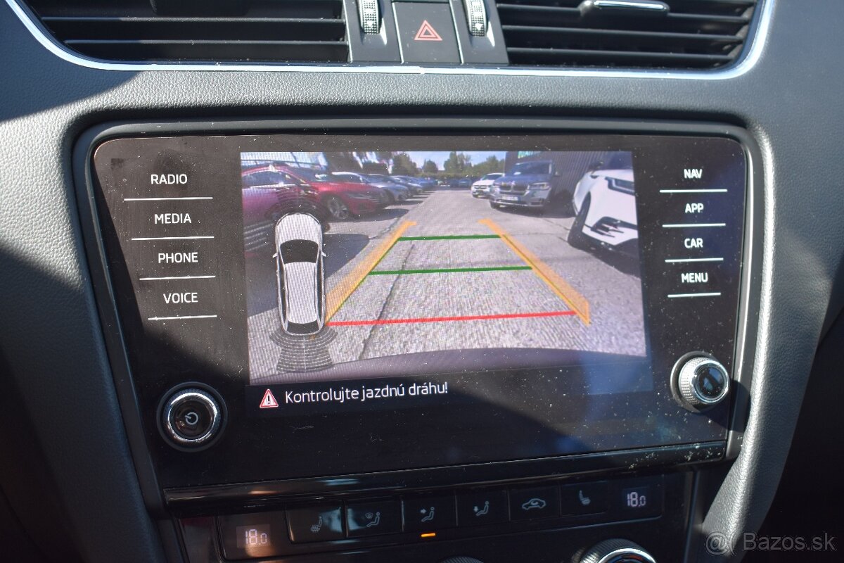 Škoda Octavia Combi 2.0 TDI 184k Style DSG 4x4 - 11